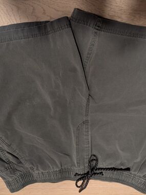 Men's Hybrid Shorts in Olive Green - Comfortable Drawstring Waist